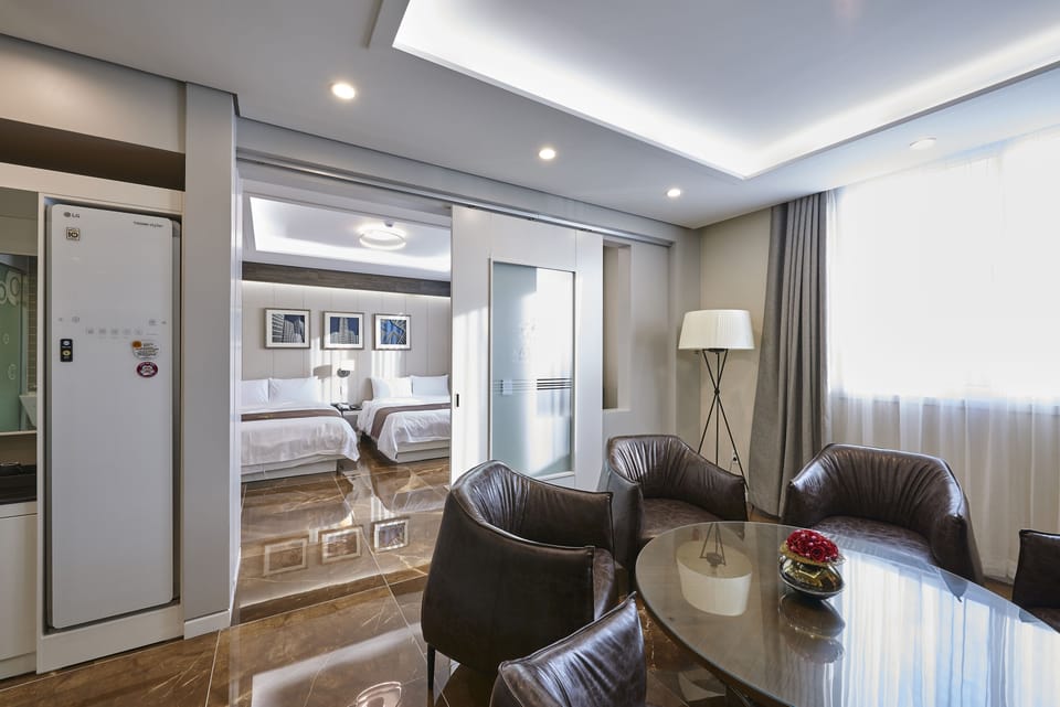 VIP Room | Living room | Smart TV, pay movies