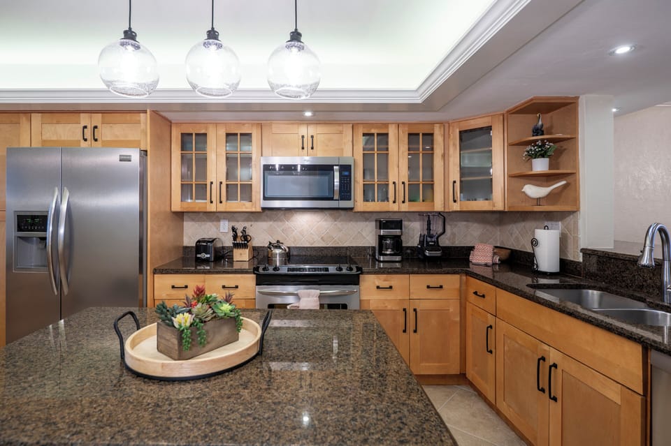 The kitchen has everything you need to prepare a meal, or not.