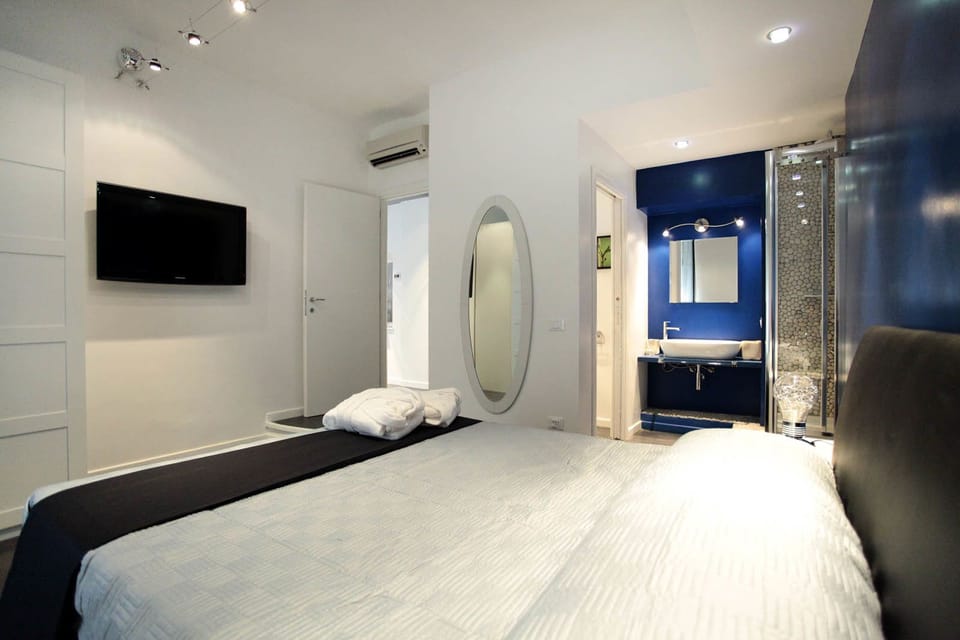 Standard Double Room, Private Bathroom | WiFi