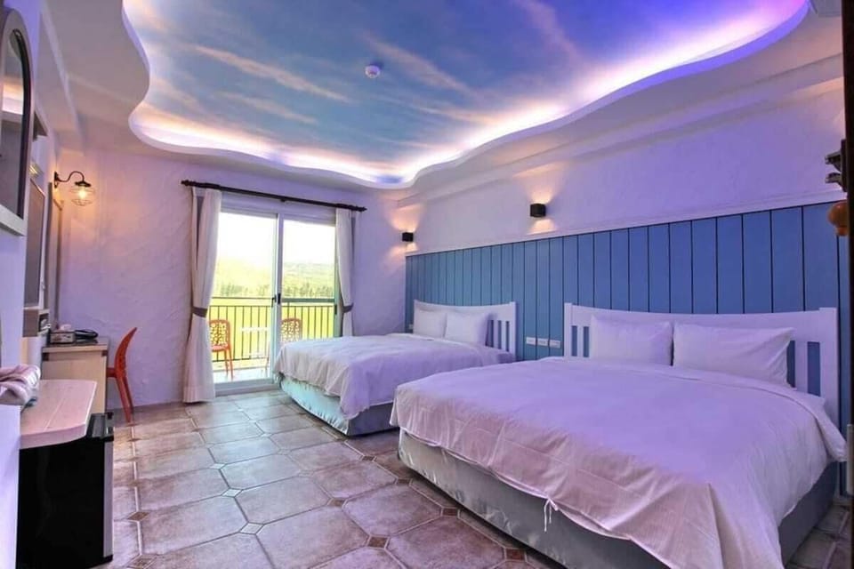 Standard Quadruple Room | Desk, blackout drapes, soundproofing, bed sheets