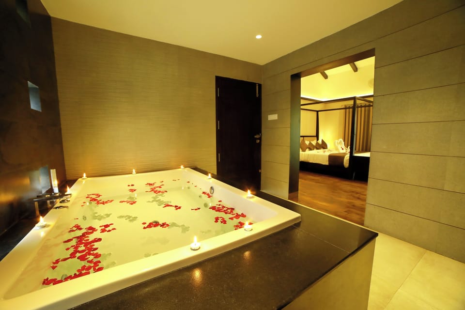 Premium Villa | Soundproofing, iron/ironing board, free WiFi