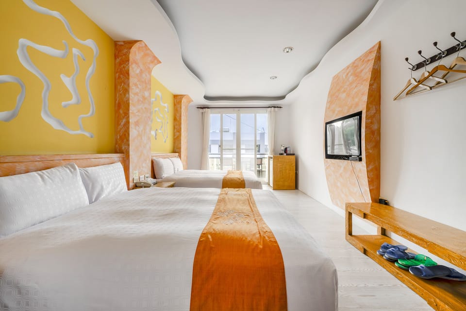 Superior Quadruple Room, Bathtub | Blackout drapes, soundproofing, free WiFi