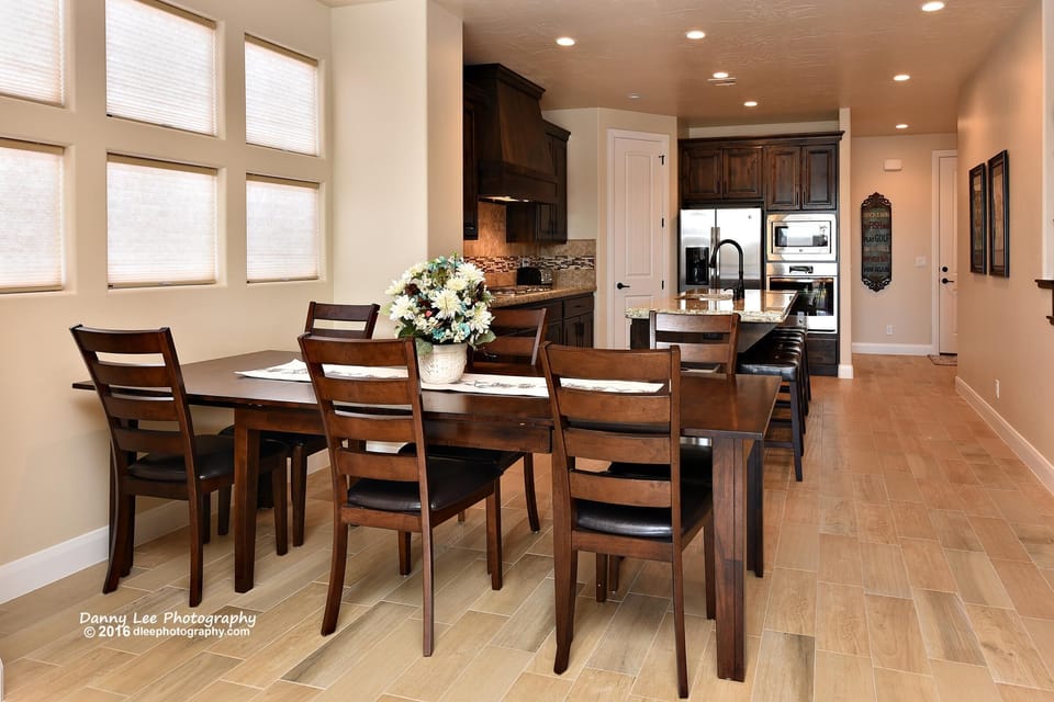 House, Multiple Beds, Mountain View (Red Rock Vista) | Dining