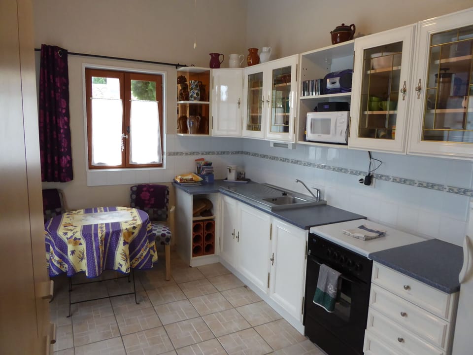 Kitchen/Dining