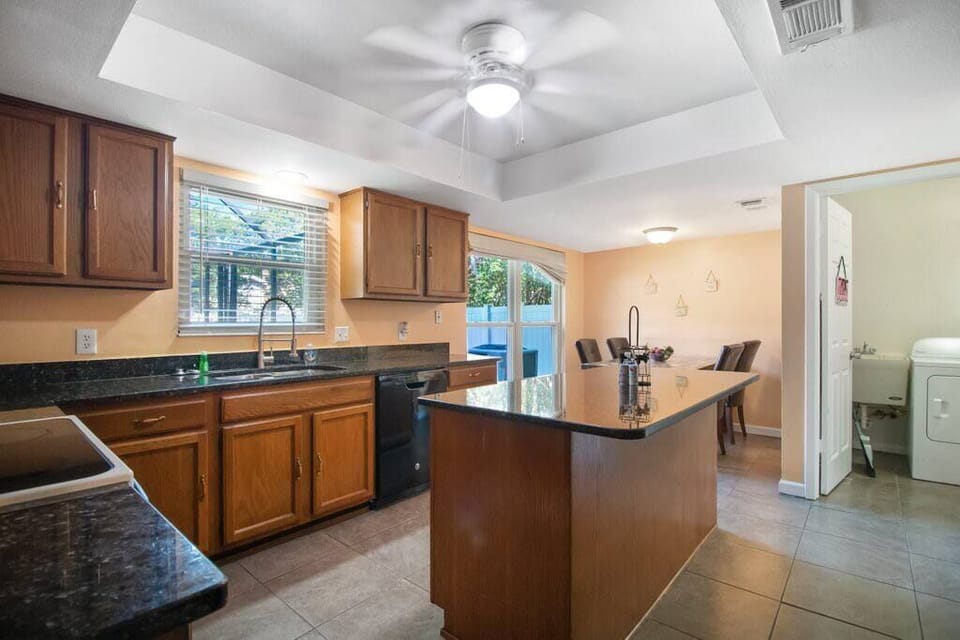 Kitchen (1)