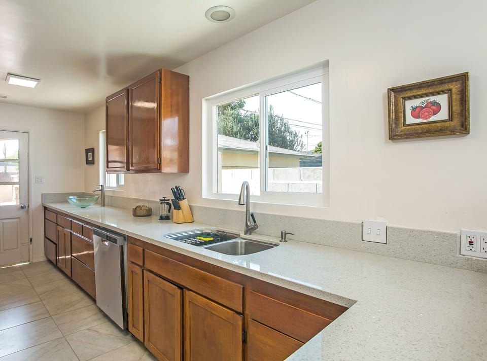 Kitchen - Double Sinks and Dishwasher