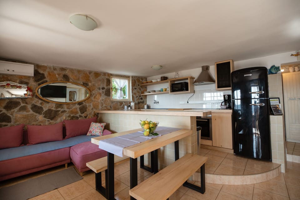 Living room, dining room and kitchen 