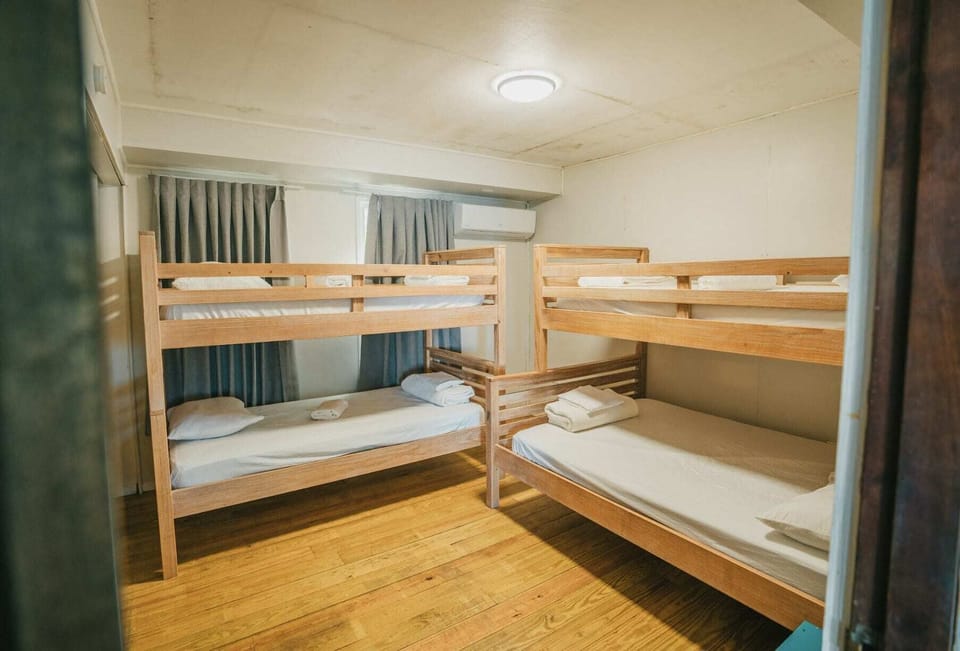 Second bedroom (bunkbeds)