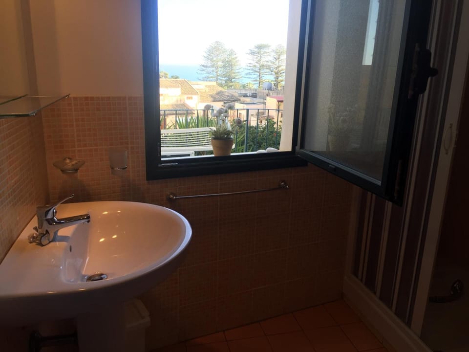 Shower, free toiletries, hair dryer, bathrobes