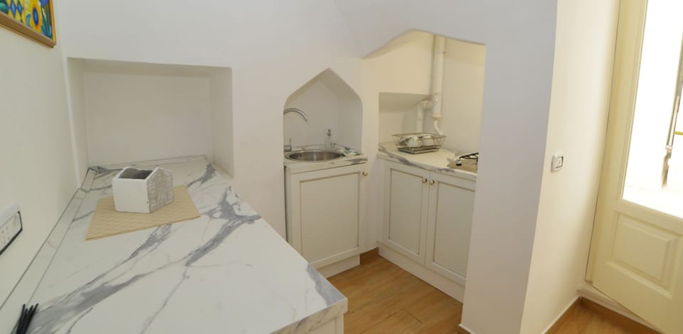 Studio | Private kitchenette