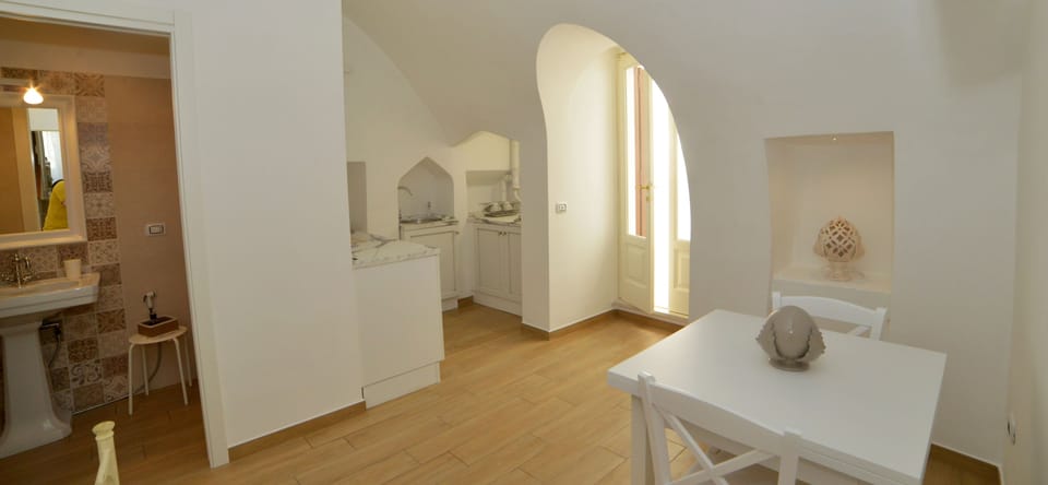 Studio | Premium bedding, cribs (surcharge), WiFi (free), bed sheets