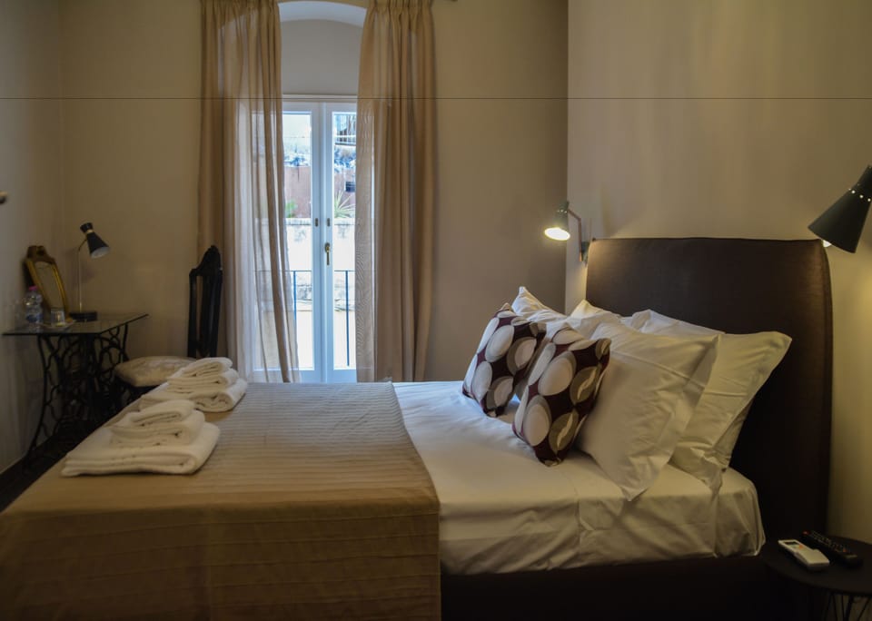 Double Room | Premium bedding, desk, free WiFi, bed sheets