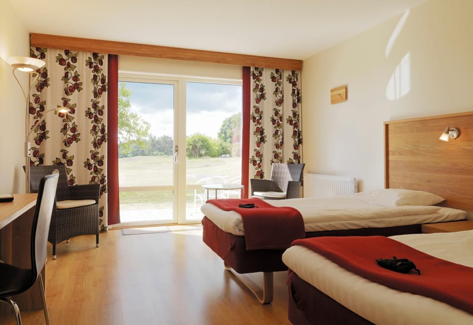 Desk, blackout drapes, iron/ironing board, free WiFi