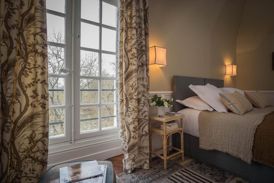 Premium bedding, soundproofing, free WiFi, bed sheets