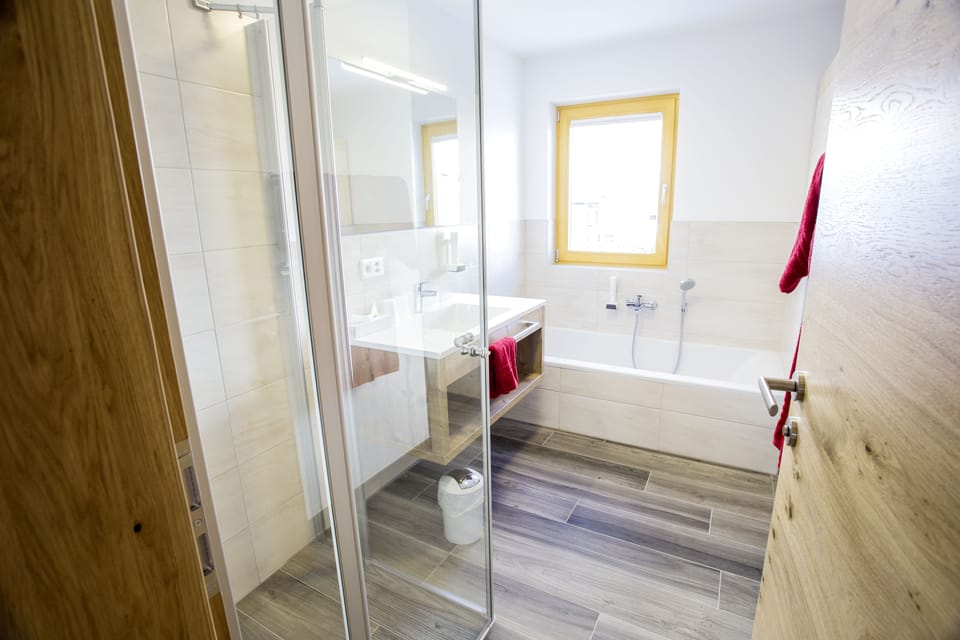 Family Room, Mountain View | Bathroom | Shower, free toiletries, hair dryer, towels