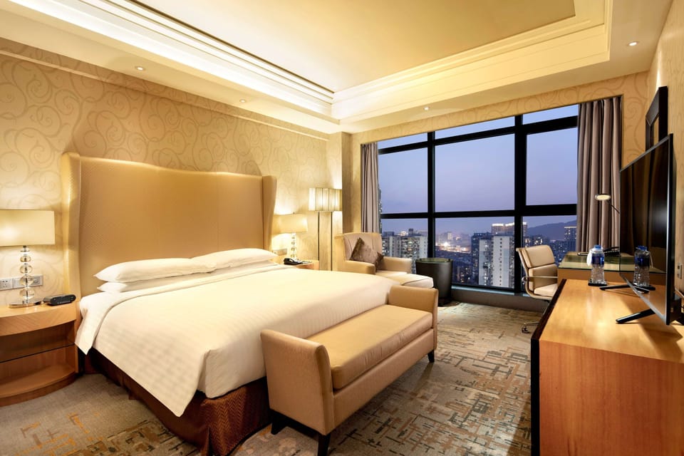 Minibar, in-room safe, desk, blackout drapes