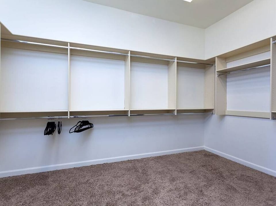 [Bedroom 1 Walk-in Closet]