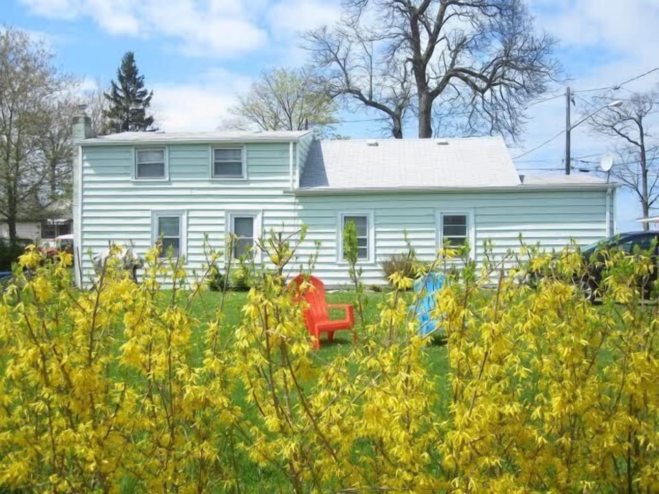 Quiet  Lake   Guest House. 