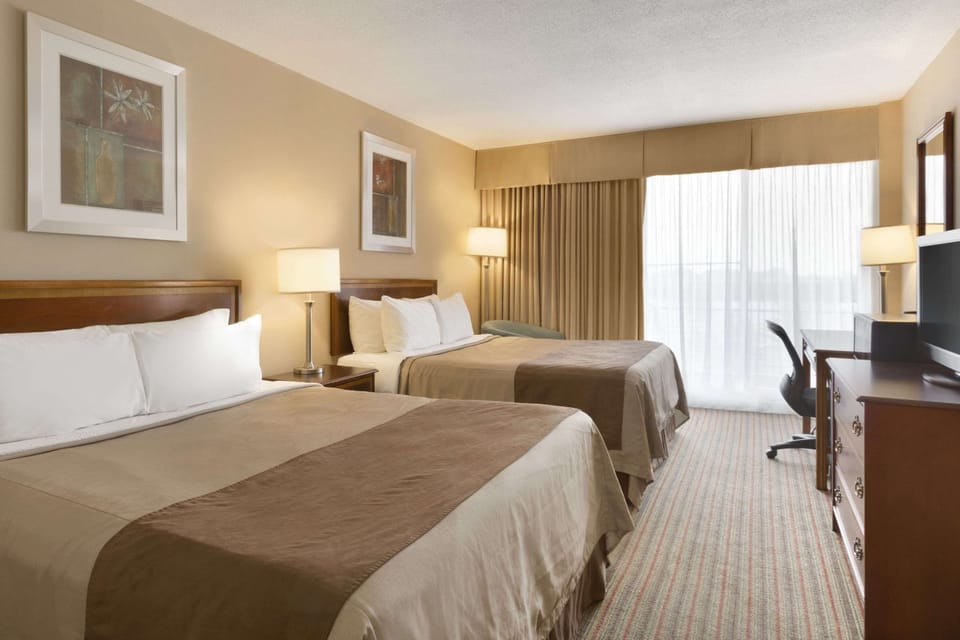 In-room safe, desk, soundproofing, iron/ironing board