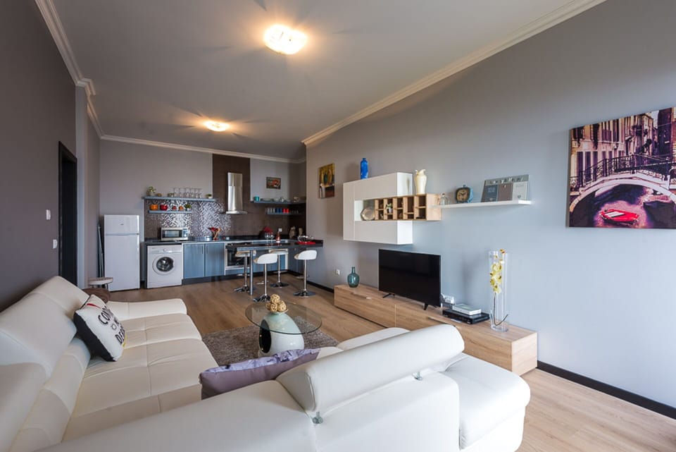 Bright spacious lounge
