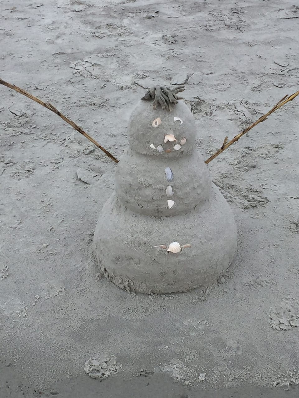 Sand sculpture of snowman, New Year's Day 2017