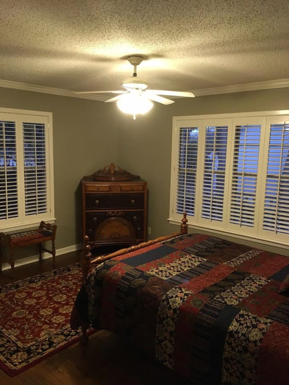 Large Bedroom 