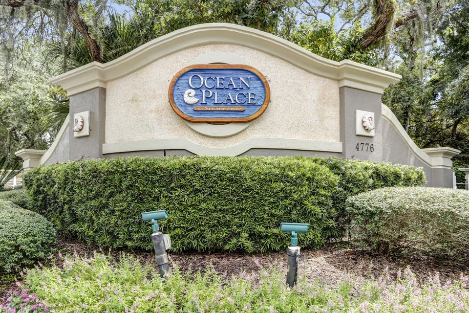 Entrance to Ocean Place