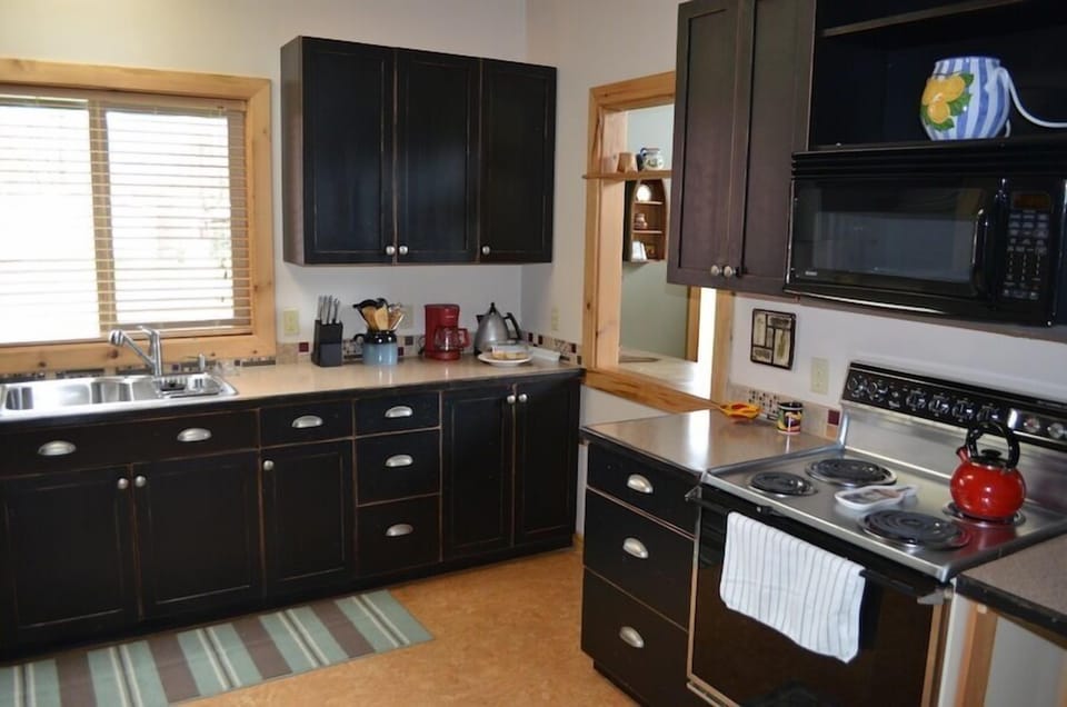 Fully equipped kitchen