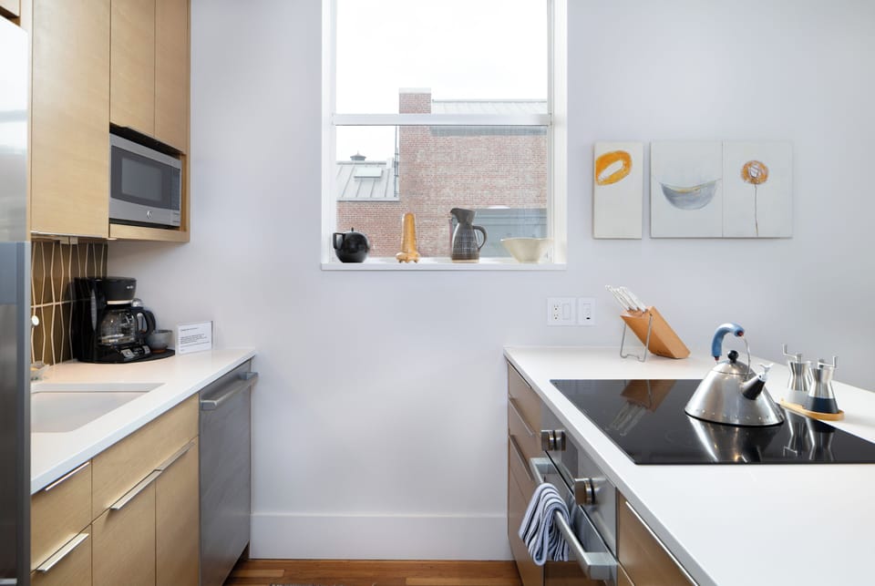 Full kitchen with lots of natural light