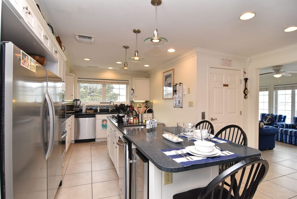 GREAT ROOM GOURMET KITCHEN equipped with gourmet cookware, wine cooler & MORE!!