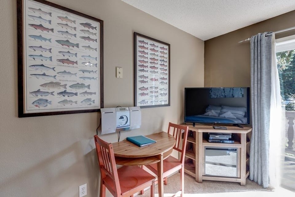 Condo, 1 Bedroom | Interior