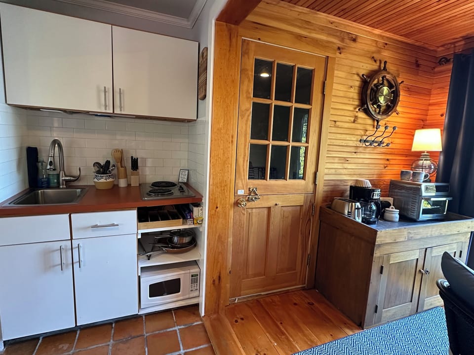 Kitchenette
