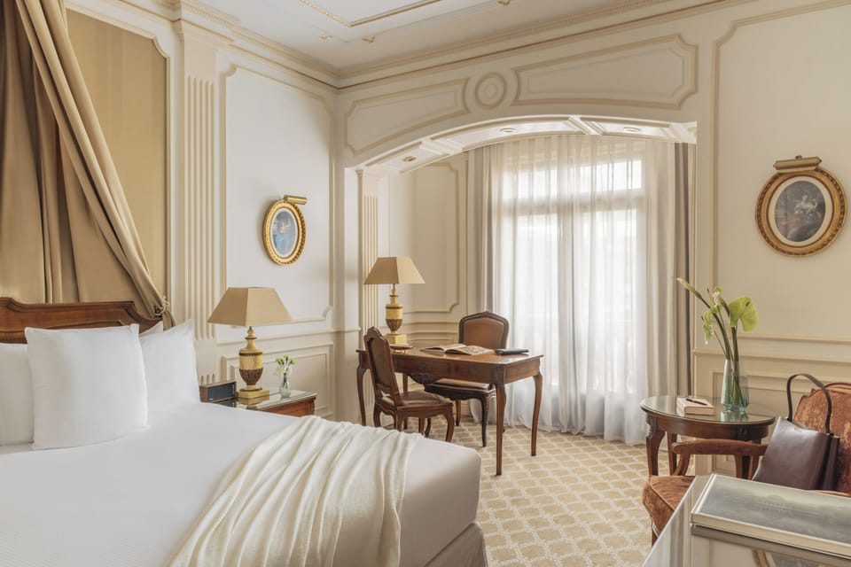 Premium bedding, down comforters, minibar, in-room safe