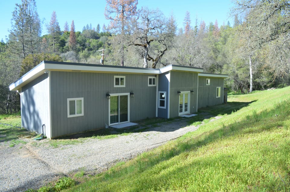 Creek House front