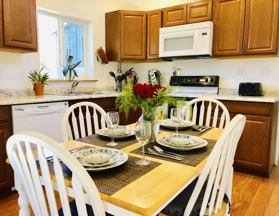 Dining/Kitchen