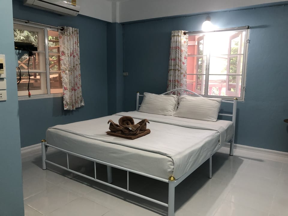 Standard Room with Air Condition | Free WiFi