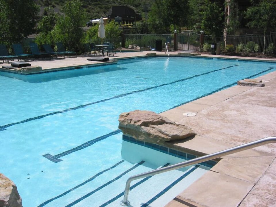 Year Around Pool and Hot Tub Complex