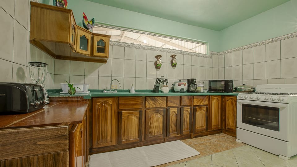 Fully equipped kitchen