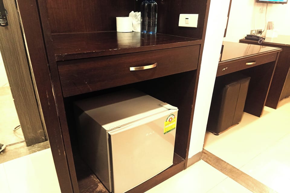 Standard Twin Room | Desk, free WiFi, bed sheets