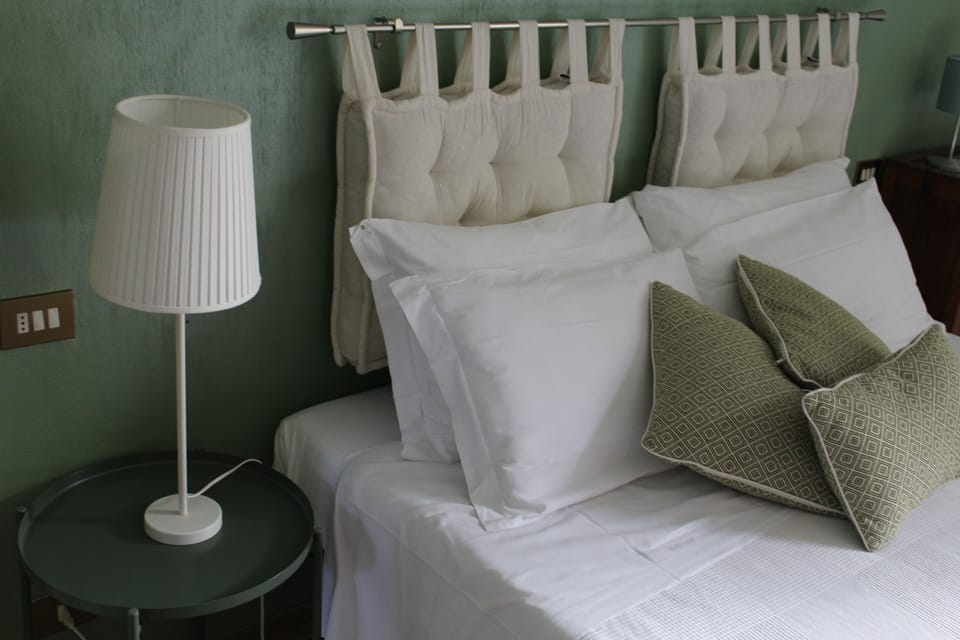 Double Room (Siepi) | Individually furnished, blackout drapes, free WiFi, bed sheets