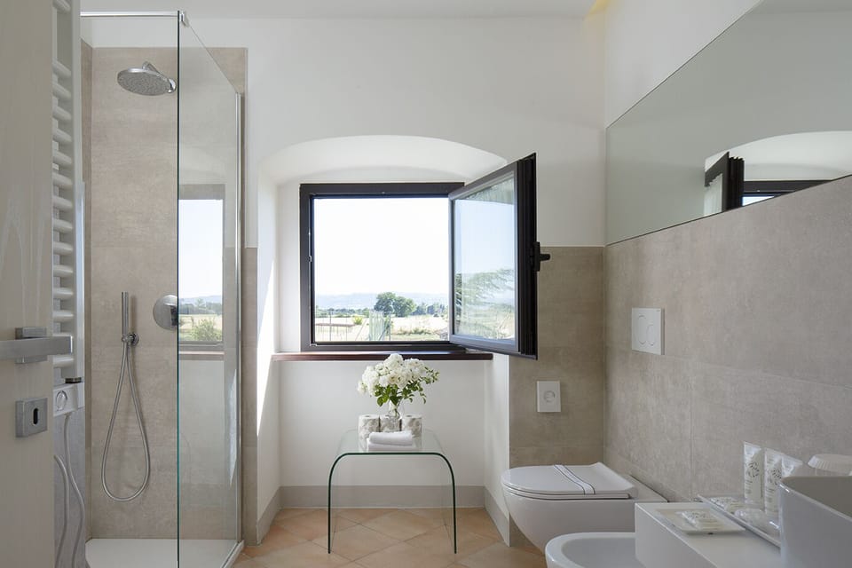 Shower, free toiletries, hair dryer, bathrobes