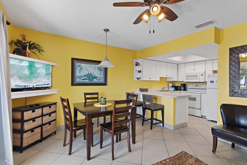 Dining area off the kitchen.