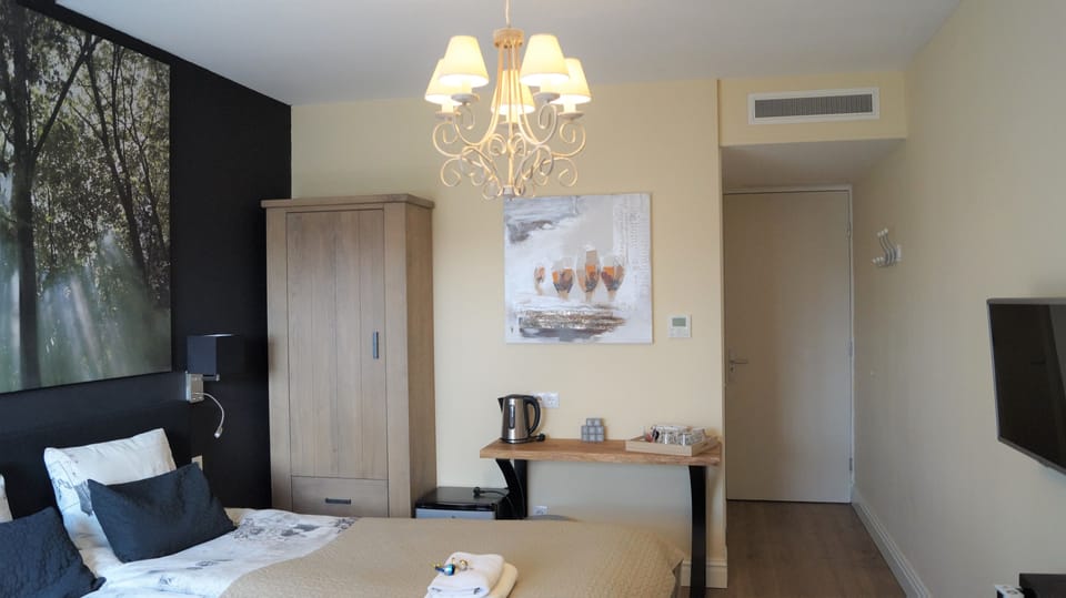 Deluxe Room (Hortensia) | 2 bedrooms, premium bedding, Select Comfort beds, in-room safe