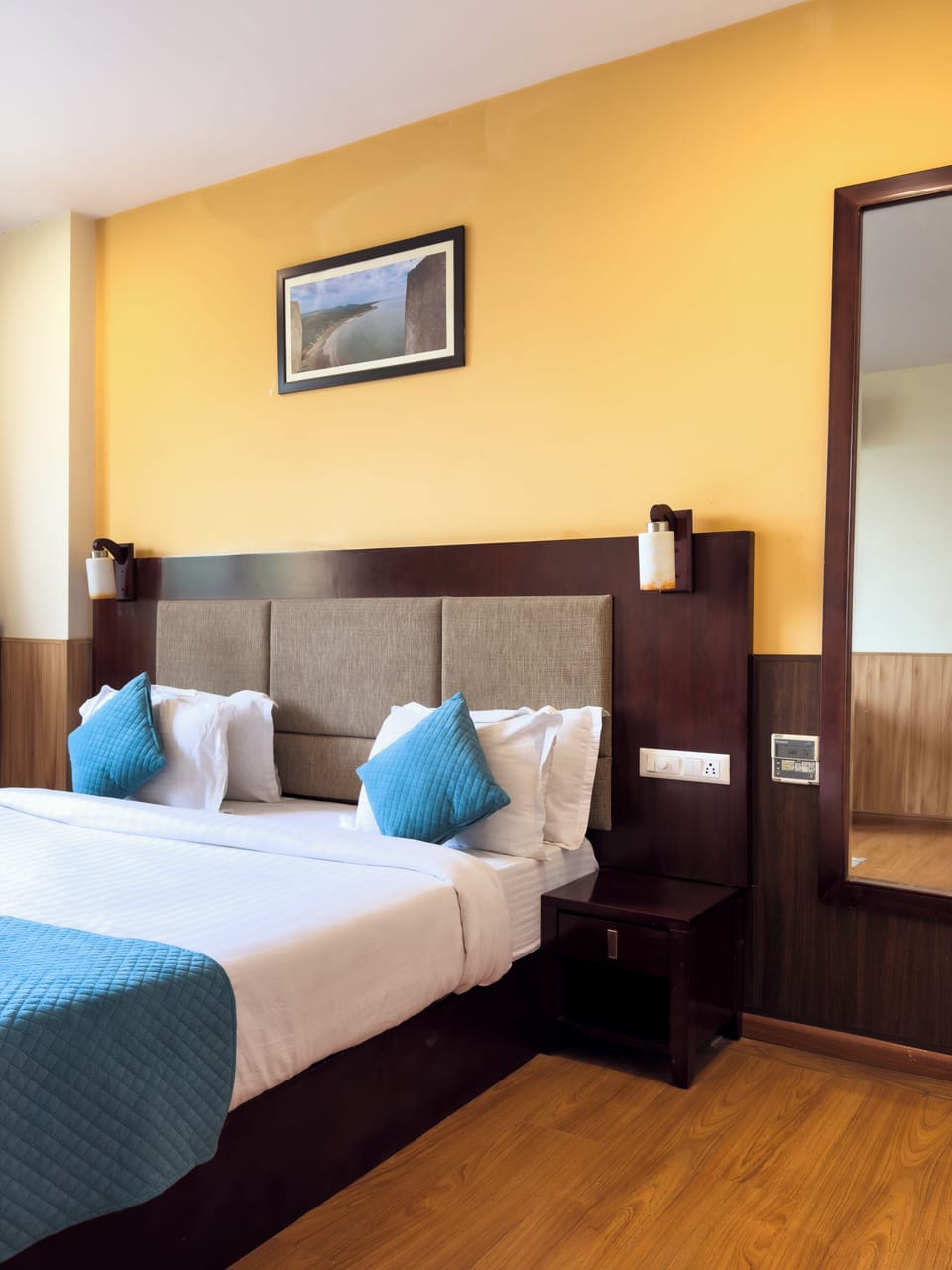 Super Deluxe Room | Desk, soundproofing, rollaway beds (surcharge), WiFi (free)