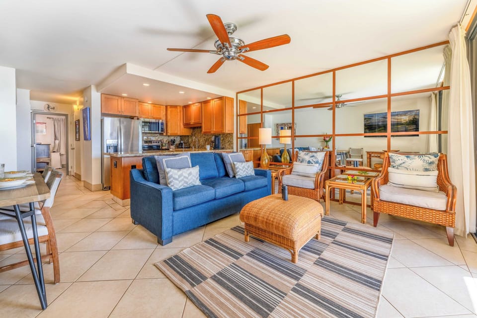 Maalaea Kai 212 Living room