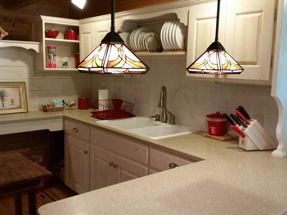 Deluxe Villa | Private kitchen | Full-size fridge, microwave, oven, stovetop