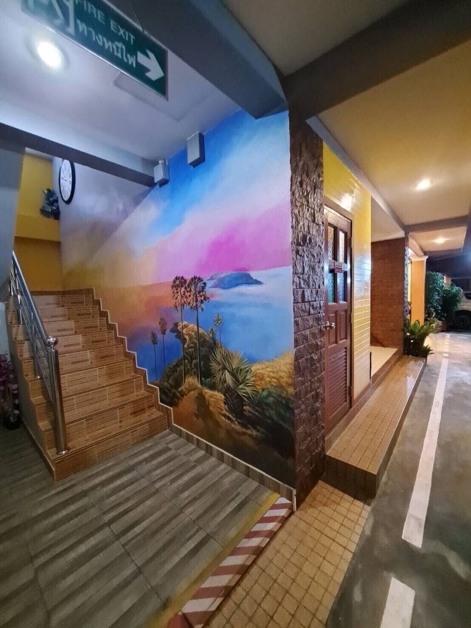 32-inch flat-screen TV with satellite channels, TV