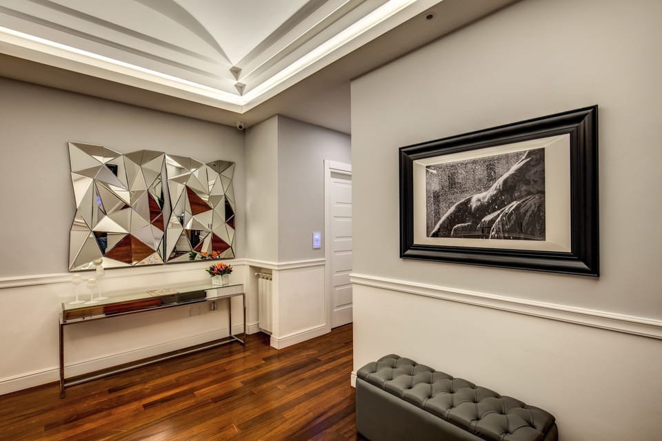 Smart Room | Premium bedding, down comforters, minibar, in-room safe