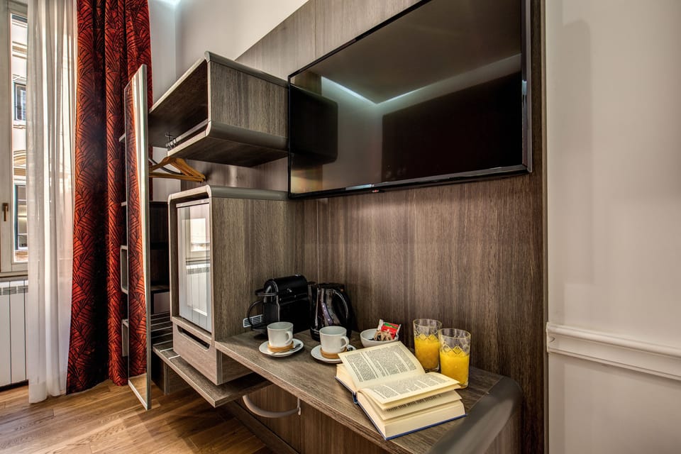 Deluxe Double or Twin Room | Premium bedding, down comforters, minibar, in-room safe