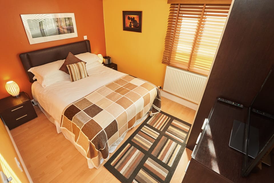 Double bedroom with king size bed
